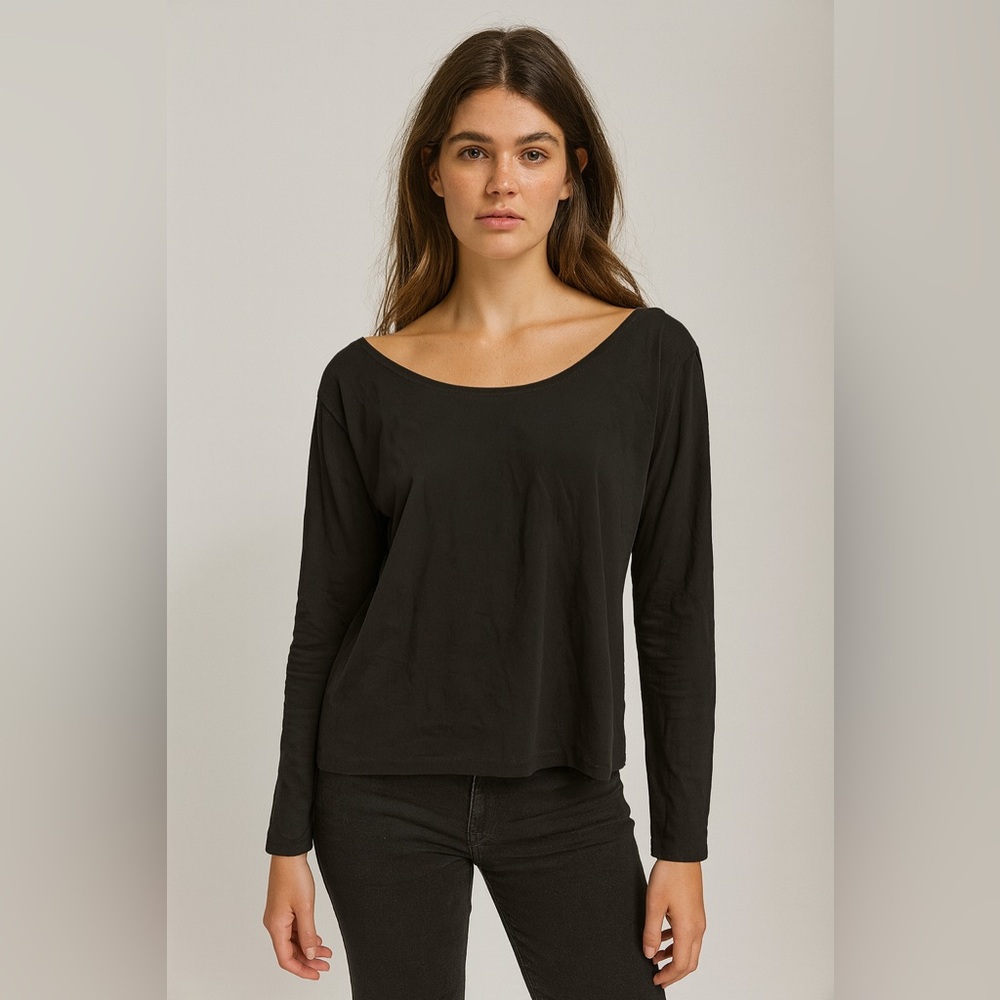 Timberland • NWT Classic Black Long Sleeve Women's Top PTP 23”